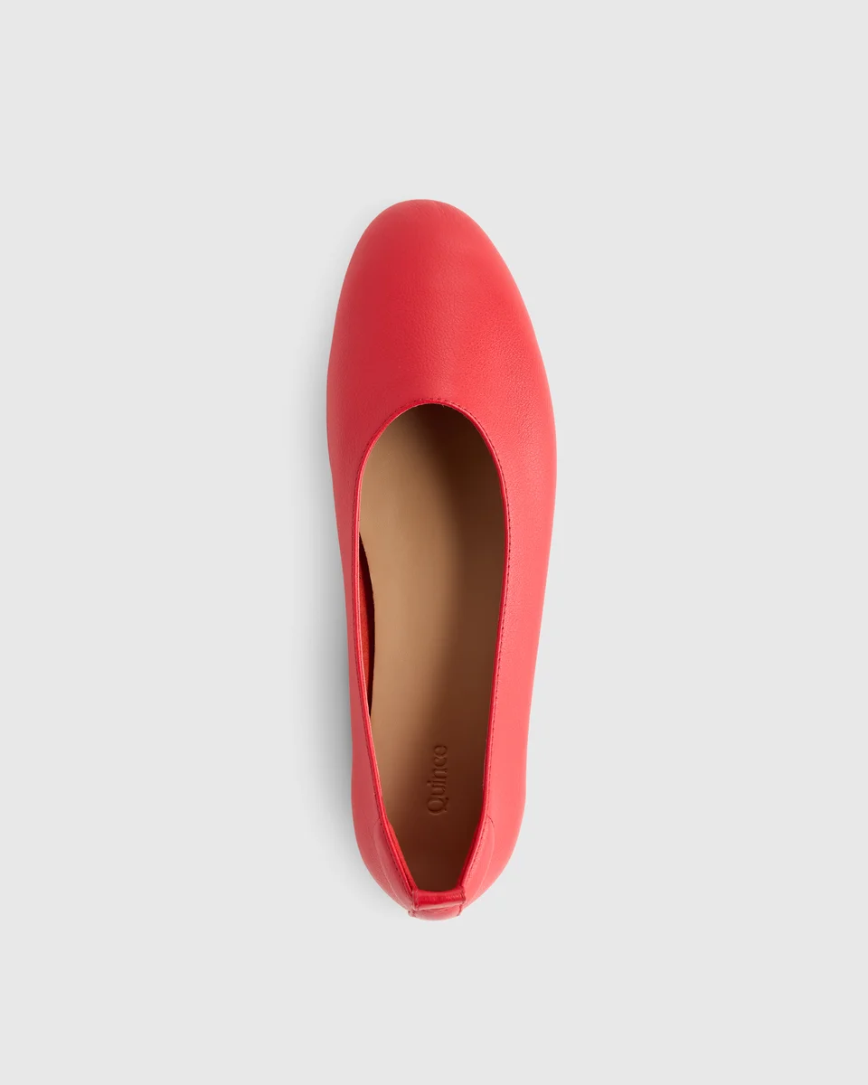 Quince Quince | Women's Italian Leather Glove Ballet Flat in Cherry — Women Spring red Accessories