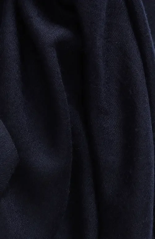 Vince Vince Lightweight Cashmere Scarf in 403Cbl — Women Winter navy Accessories