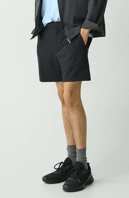 Theory Theory Curtis Slim Fit Internal Drawstring Shorts in Black — Men Winter black Shorts