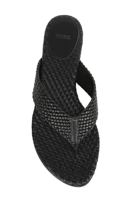 Vince Vince Lotus Flip Flop in Black — Women Winter black Shoes