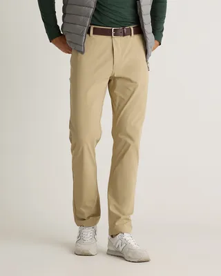 Quince Quince | Men's ProTech Golf Pants in Sand Dune — Men Spring camel Trousers & Chinos