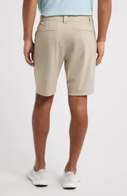 johnnie-O johnnie-O Fusionn Stretch Nylon Chino Shorts in Khaki — Men Autumn beige Shorts