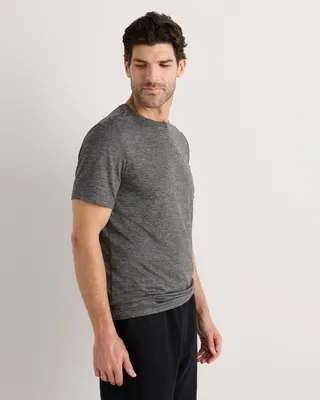 Quince Quince | Men's Flowknit Breeze Performance T-Shirt in Charcoal — Men Winter navy Athletic Tops