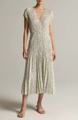 Vince Vince Citrine Bloom Pleated Maxi Dress in Off White/sun — Women Spring ivory Dresses