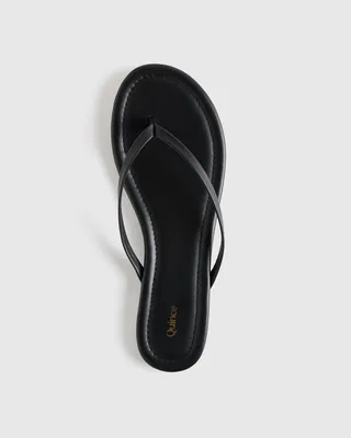 Quince Quince | Women's Italian Leather Flip Flops in Black — Women Winter black Accessories