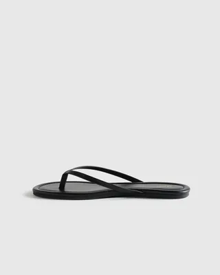 Quince Quince | Women's Italian Leather Flip Flops in Black — Women Winter black Accessories