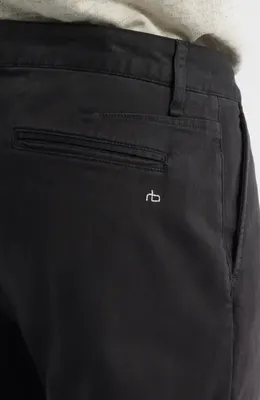 rag & bone rag & bone Evan Trim Fit Pleated Stretch Cotton Chinos in Black — Men Winter black Pants