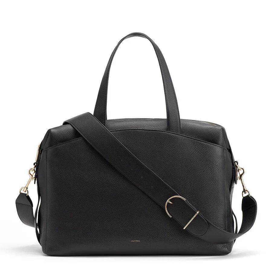 Cuyana Overnight Bag in black — Winter black Hand Bags