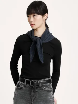 Unknown Refined Crew-Neck T-Shirt in Black — Women Winter black Tops