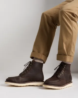 Quince Quince | Men's Crafted Leather Moc Toe Boot in Dark Chocolate — Men Autumn chocolate Accessories