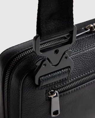 Quince Quince | Men's Excursion Italian Leather Sling in Black — Men Winter black Hand Bags