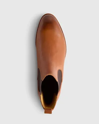 Quince Quince | Men's Essential Leather Dress Chelsea Boot in Chestnut — Men Autumn brown Accessories