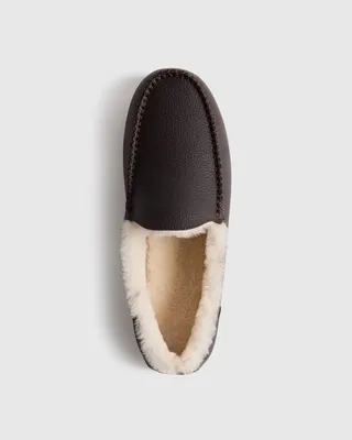 Quince Quince | Men's Italian Leather Handstitched Moccasin Slipper in Dark Chocolate — Men Autumn chocolate Accessories