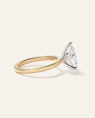 Quince Quince | Women's Lab Grown Diamond Pear Comfort Fit Engagement Ring 2.5ct in Yellow Gold — Women Spring gold Accessories
