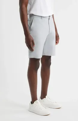 johnnie-O johnnie-O Mulligan Performance Chino Shorts in Light Gray — Men Autumn beige Shorts
