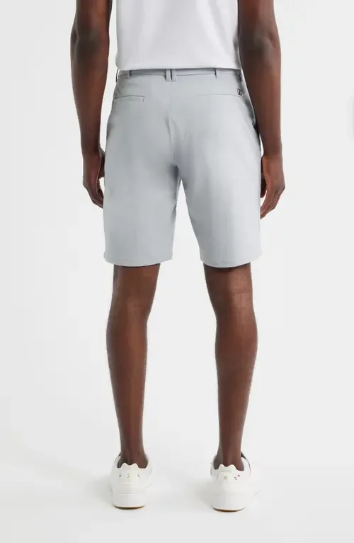 johnnie-O johnnie-O Mulligan Performance Chino Shorts in Light Gray — Men Autumn beige Shorts