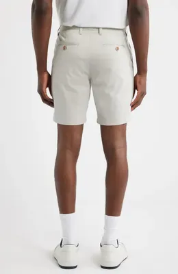 johnnie-O johnnie-O Jupiters Stretch Cotton Blend Chino Shorts in Seal — Men Winter white Shorts