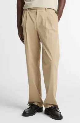 Vince Vince Louie Pleated Stretch Cotton Pants in Teak — Men Autumn camel Pants