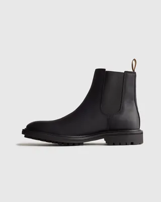 Quince Quince | Men's Rugged Leather Lug Sole Chelsea Boot in Matte Black — Men Winter black Accessories