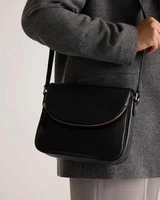Quince Quince | Women's Italian Leather Foldover Crossbody in Black — Women Winter black Hand Bags