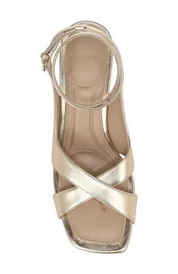 Vince Vince Lola Leather Sandal in Champagne — Women Spring ivory Shoes