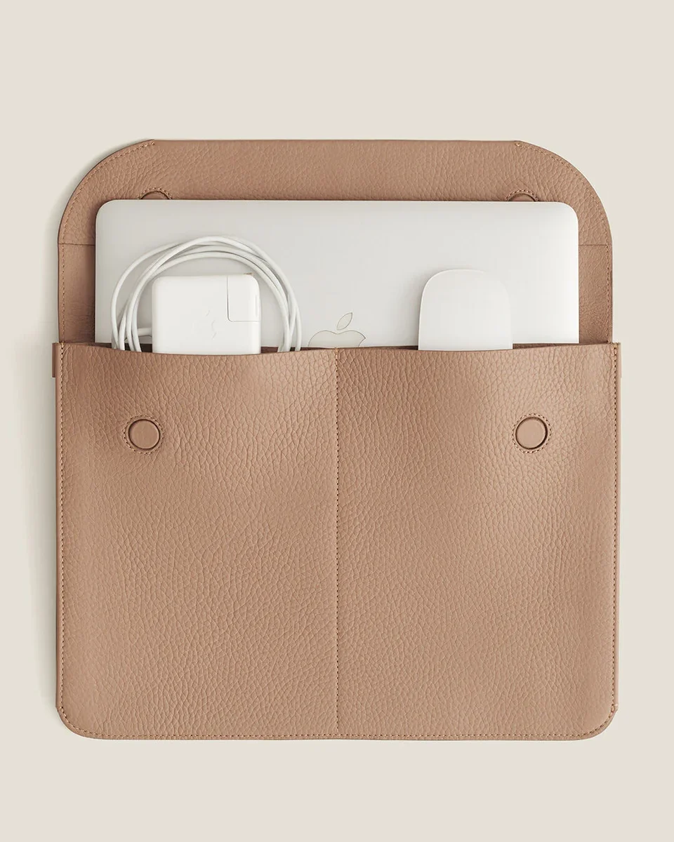 Cuyana Tech Carryall 16-inch in tan — Autumn tan Bags