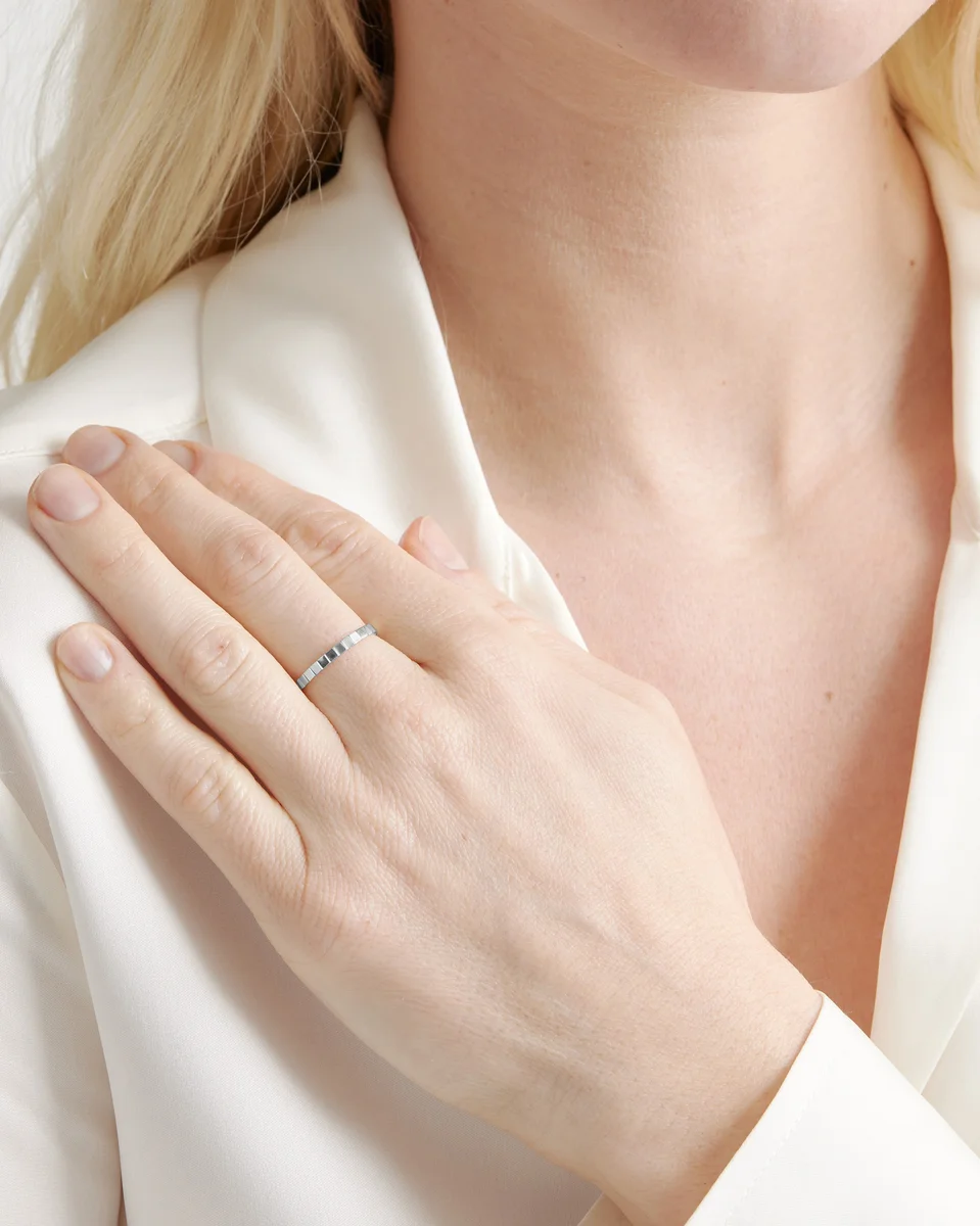 Quince Quince | Women's 14k Gold Ridge Band Rings in White Gold — Women Winter ivory Jewelry