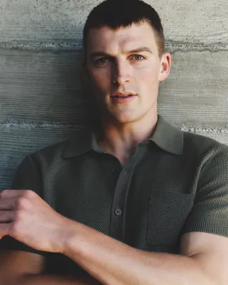 Quince Quince | Men's Mesh-Stitch Button-Up Sweater Polo in Bayberry Olive — Men Autumn green Polos