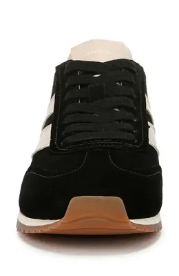 Vince Vince Oasis Runner Sneaker in Black — Women Winter black Shoes
