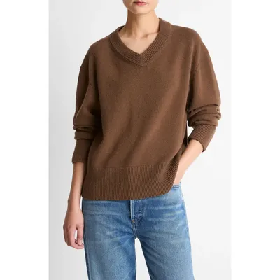Vince Vince Wool & Cashmere V-Neck Sweater in Hazelnut — Women Autumn camel Sweaters & Knits