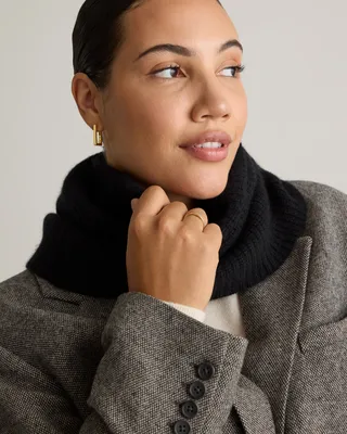 Quince Quince | Women's Mongolian Cashmere Snood in Black — Women Winter black Hats & Headwear