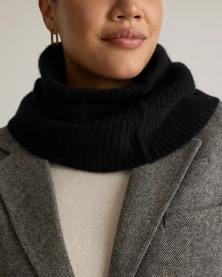 Quince Quince | Women's Mongolian Cashmere Snood in Black — Women Winter black Hats & Headwear