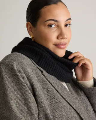 Quince Quince | Women's Mongolian Cashmere Snood in Black — Women Winter black Hats & Headwear