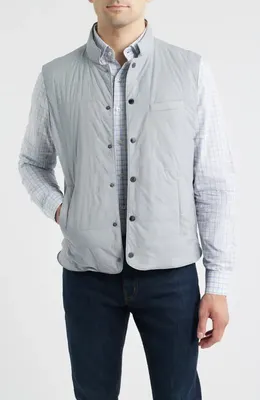 johnnie-O johnnie-O Bauer Quilted Water Resistant Snap-Up Vest in Gray — Men Winter silver Outerwear