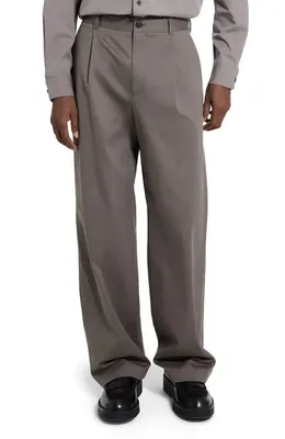Theory Theory Relaxed Pleat in Moonsoft Cotton Blend Pants in Morel — Men Autumn grey Pants