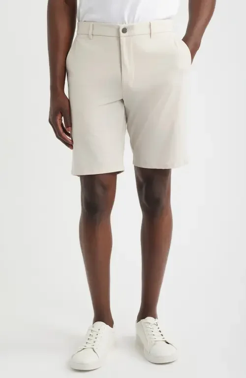 johnnie-O johnnie-O Mulligan Shorts in Stone — Men Autumn ivory Shorts