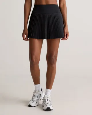 Quince Quince | Women's Court Sport Pleated Tennis Skirt in Black — Women Winter black Athletic Shorts
