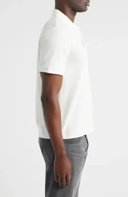 rag & bone rag & bone Slim Fit Tech Piqué Polo in Chalk — Men Winter white Polos