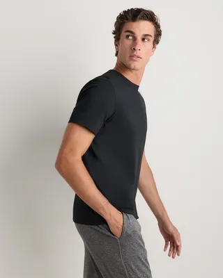 Quince Quince | Men's Studio Performance T-Shirt in Black — Men Winter black Athletic Tops