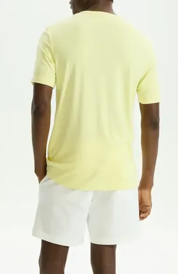 Theory Theory Gaskell Solid Henley in Citrus — Men Spring yellow Tops