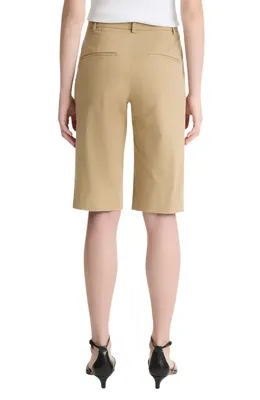 Vince Vince Avery Mid Rise Chino Shorts in Desert — Women Autumn beige Shorts