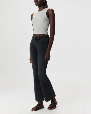 Quince Quince | Women's Luna Stretch Flare Jeans in Faded Black — Women Winter black Jeans & Denim