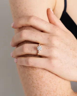 Quince Quince Women's Lab Grown Diamond Round Twisted Engagement Ring 1.5ct in Yellow Gold — Women Spring gold Accessories